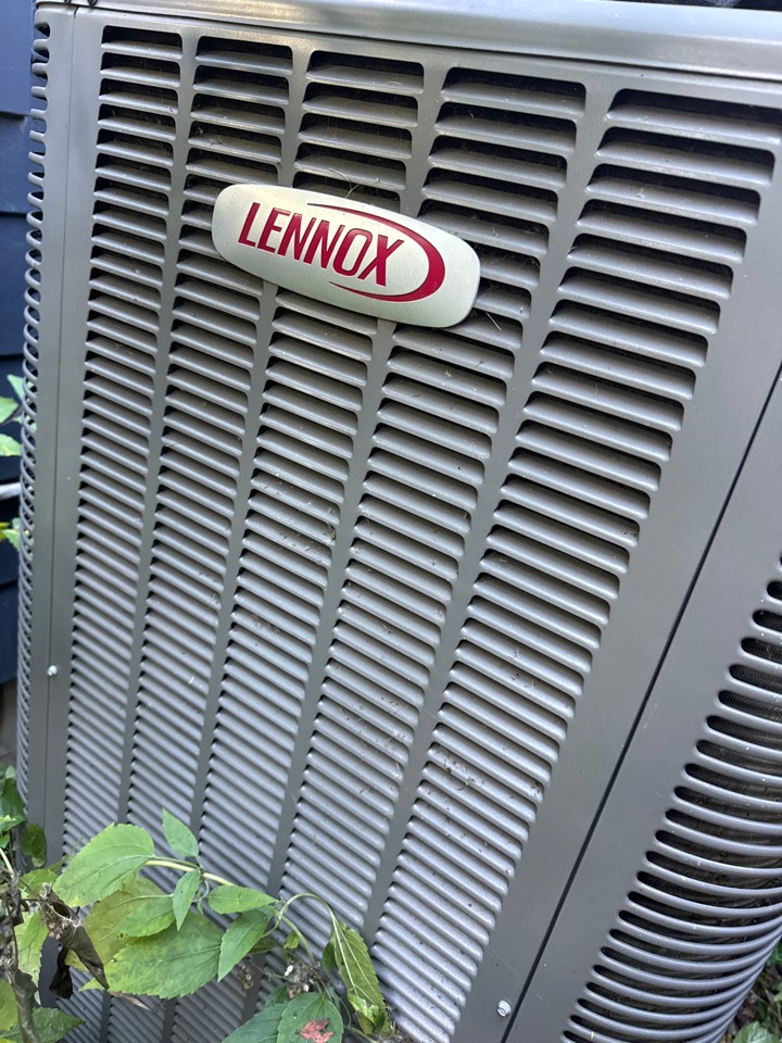 Lennox Whisper heat pump furnace heating & AC system repair service call Hyattsville Maryland 20781