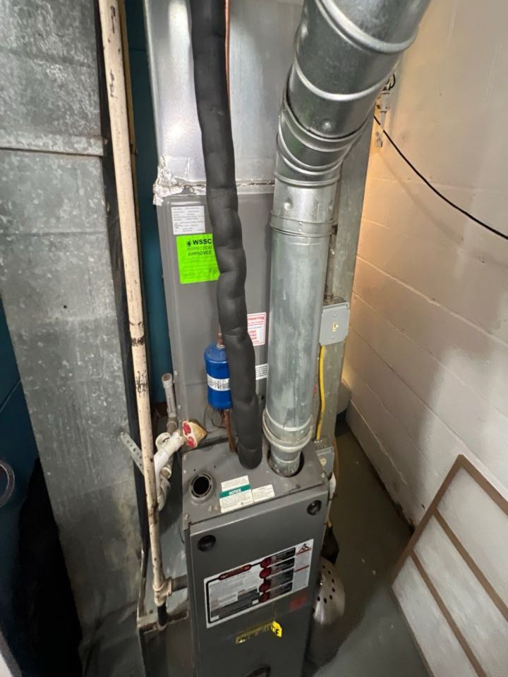 Ruud Rheem gas furnace heating & AC system repair service call Hyattsville Maryland 20785