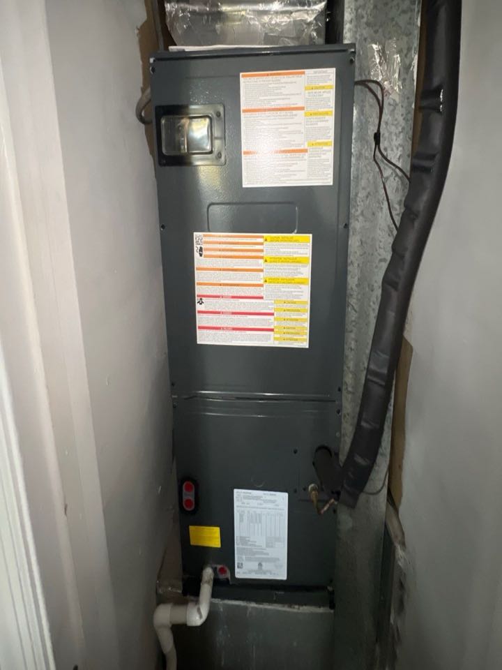 Goodman Armoire heat pump furnace heating & AC system replacement installation Kettering Maryland 20774
