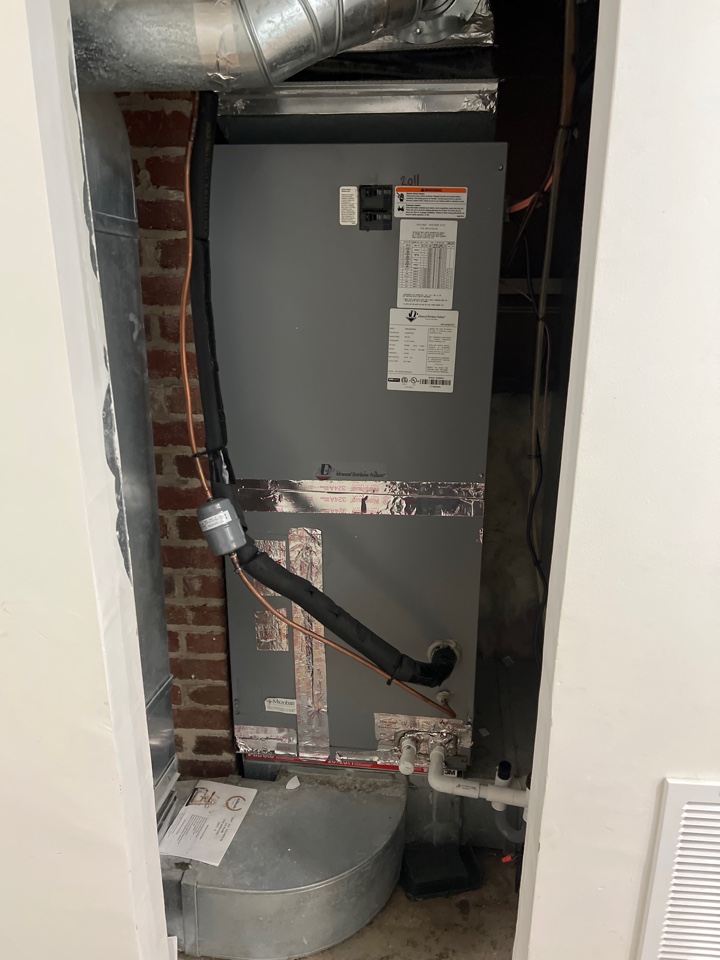 Ruud Rheem heat pump furnace heating & AC system replacement installation Hyattsville Maryland 20782