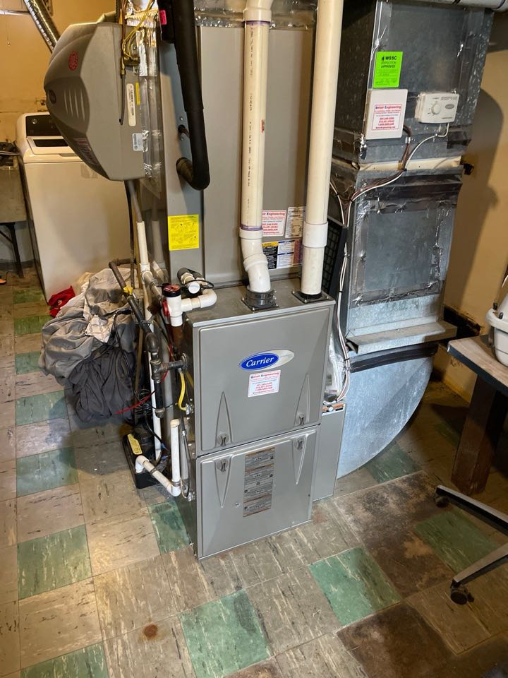Carrier Comfort 92 gas furnace heating & AC system repair service call Cheverly Maryland 20785