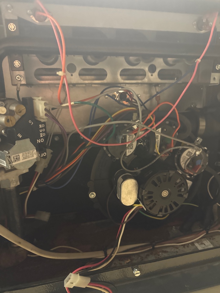 Bryant Payne gas furnace heating & AC system repair service call Cheverly Maryland 20785