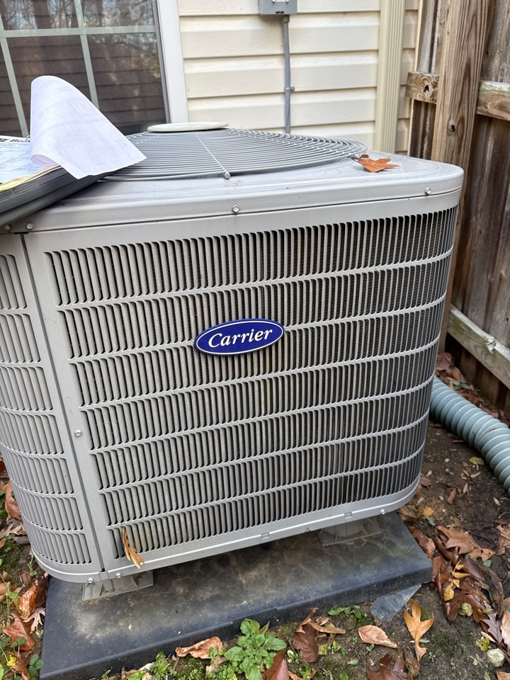 Carrier Comfortmaker heat pump furnace heating & AC system repair service call Chesapeake Beach Maryland 20732