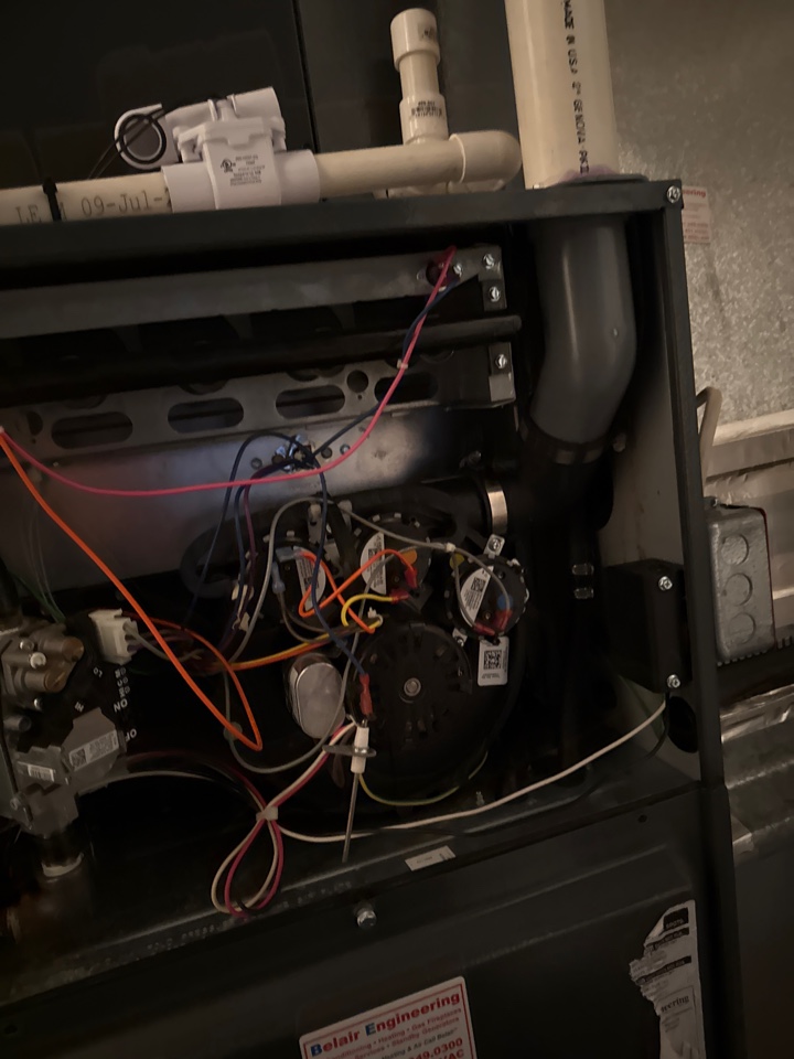 Trane American Standard gas furnace heating & AC air conditioning system repair service call Kettering Maryland 20774