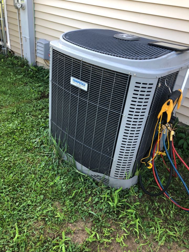 Annual air conditioning maintenance inspection and cleaning 
