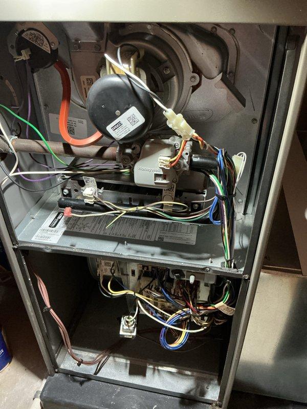 Performed annual furnace maintenance and tune-up on a furnace with CM due in 2025. Conducted comprehensive inspection of internal components including blower motor, control board, and electrical connections. All wiring connections were verified secure and in good condition with no signs of damage or deterioration observed in the electrical or mechanical systems.