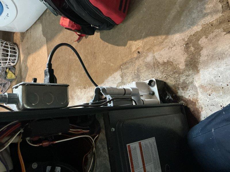 Completed annual furnace maintenance on 10-year-old heating system. Performed comprehensive tune-up including inspection of blower motor assembly, electrical connections, and wiring harness. Verified all components operating within manufacturer specifications with no deficiencies noted. System tested and confirmed functioning properly upon completion.