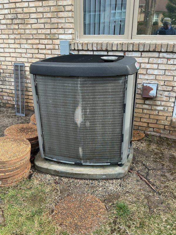 Completed annual preventative maintenance on Lennox outdoor condensing unit. Performed comprehensive inspection of condenser coils, electrical connections, and refrigerant levels. Unit found operating within normal parameters with no immediate service needs identified.