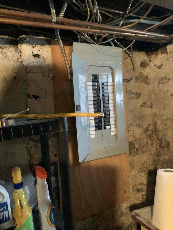 Completed estimate for new multi-zone mini split installation to serve downstairs family room/dining room area and upstairs primary bedroom. Assessed electrical panel capacity in basement utility area and evaluated interior spaces for optimal indoor unit placement and line set routing. Provided pricing options for 2-zone and 3-zone ductless heat pump systems.