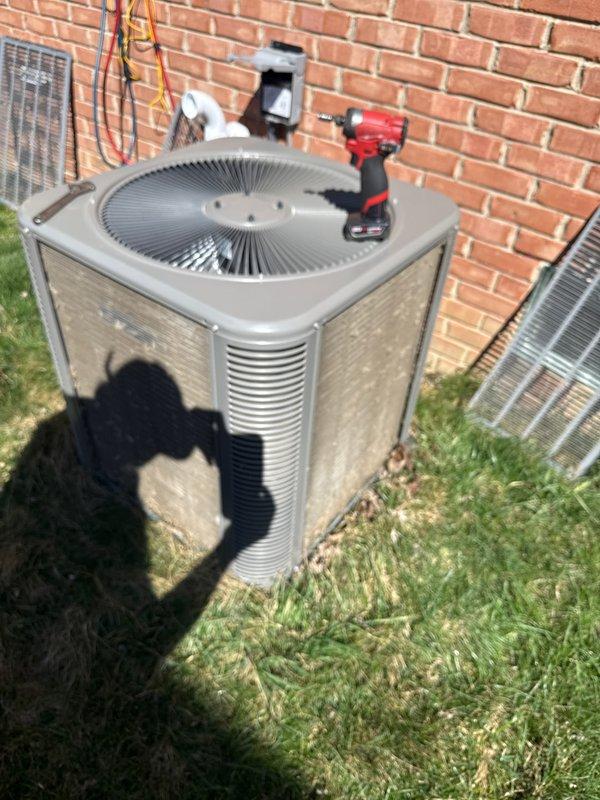 Completed scheduled Air Care Cooling maintenance on outdoor condenser unit. Performed comprehensive system inspection, tested electrical components with multimeter, and verified proper operation of condenser fan and compressor. Unit cleaned and serviced according to ACM4/310-2 protocol, with all components functioning within normal parameters.