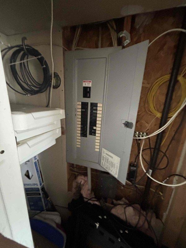 Completed estimate for replacement of 28-year-old split system furnace and air conditioning unit at single-family residence. Assessed existing outdoor condensing unit and indoor electrical infrastructure to determine equipment specifications and installation requirements for proposed HVAC system replacement under promotional offer.