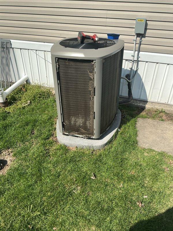 Completed scheduled preventative maintenance on residential split system air conditioning unit. Performed comprehensive system inspection including refrigerant pressure analysis showing 100.6 PSIG on low side and 160.9 PSIG on high side, with superheat at 38.0°F and subcool at 5.5°F. Verified outdoor condenser unit operation, inspected electrical disconnect, and confirmed all components functioning within normal parameters.