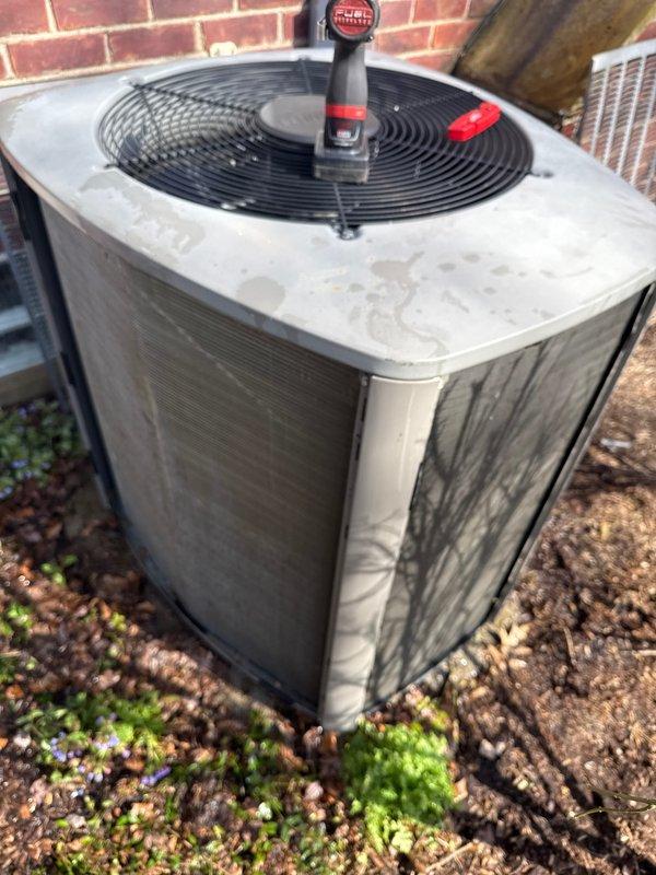 Completed annual cooling maintenance on residential outdoor condenser unit. Performed comprehensive system inspection, tested operational parameters with diagnostic equipment, and verified proper airflow through condenser coils. Unit found in good working condition with no filters requiring replacement at this time.
