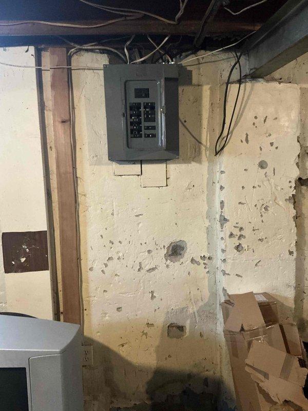 Provided estimate for replacement of non-functioning air conditioning system in basement location. Existing equipment is over 20 years old and has reached end of service life, requiring full system replacement to restore cooling capacity to the residence.