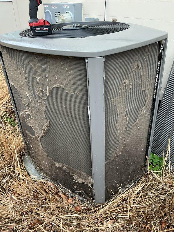 Completed scheduled air conditioning maintenance on outdoor condensing unit. Performed routine ACM service including filter replacement and evaporative cooler pad change as part of recurring maintenance program. Unit inspected and serviced with all components functioning properly upon completion.