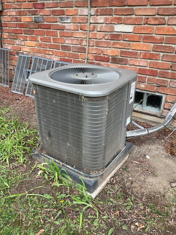 Completed annual preventive maintenance on residential air conditioning system. Performed comprehensive system evaluation including refrigerant pressure and temperature measurements using digital manifold gauges, verified proper operating pressures and temperatures across the system, and inspected outdoor condensing unit for proper operation and physical condition. All components found operating within manufacturer specifications with no repairs required at this time.