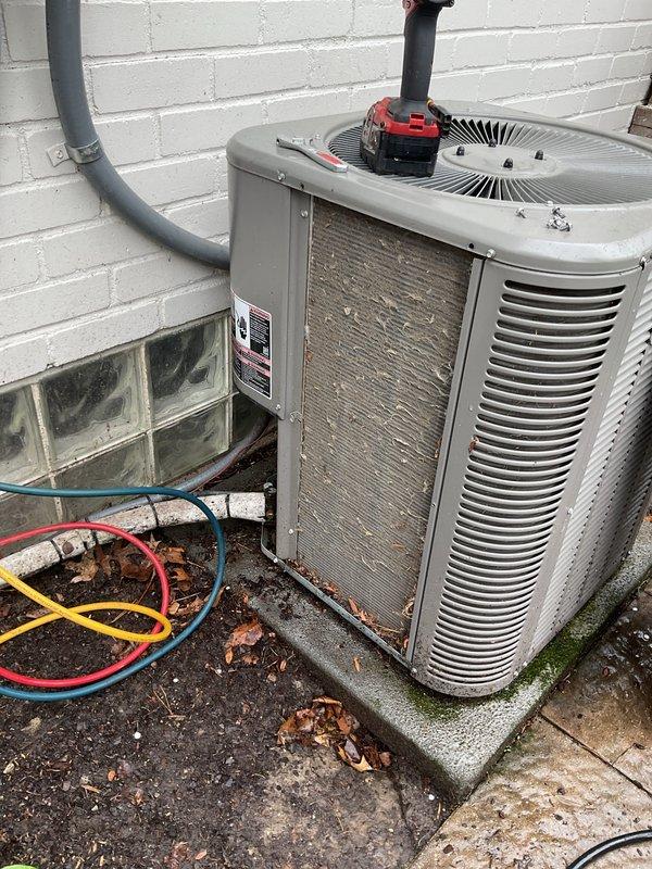 Completed annual cooling maintenance on residential split system air conditioning unit. Performed comprehensive inspection of outdoor condenser unit, verified proper operation of compressor and condenser fan motor, checked electrical connections at disconnect box, and tested system pressures and temperatures. Unit found operating within manufacturer specifications with no issues identified. No filter replacement required per service agreement terms.