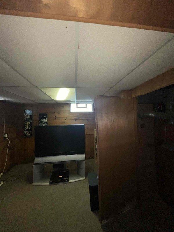 Provided comprehensive estimate for replacement of 20+ year old furnace and air conditioning system located in basement. Current natural gas furnace and AC unit are operational but have exceeded their expected service life. Evaluated existing HVAC equipment, ductwork configuration, and installation requirements for new high-efficiency heating and cooling system to improve home comfort and energy efficiency.