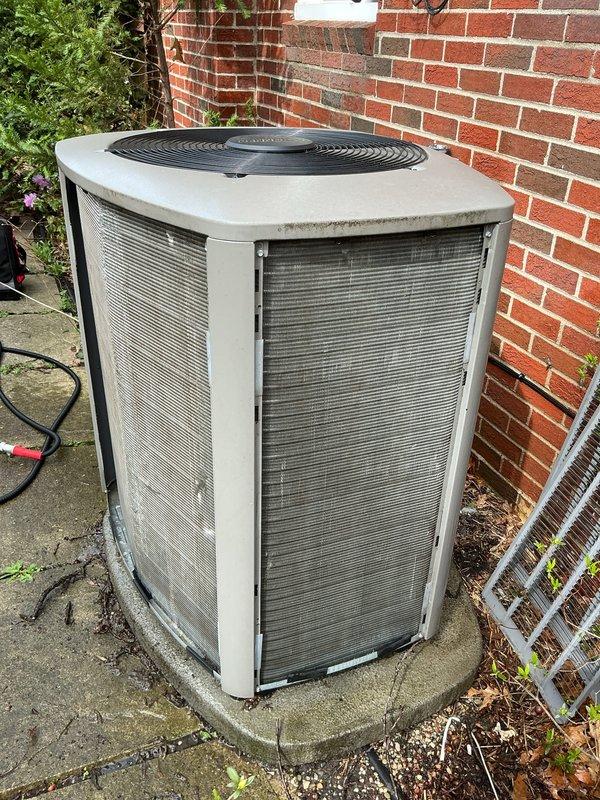 Completed annual preventive maintenance on residential rooftop condenser unit. Inspected exterior cabinet, coil condition, and fan assembly; unit operational with no immediate service needs identified. Noted minor debris accumulation around base and recommended continued seasonal monitoring.