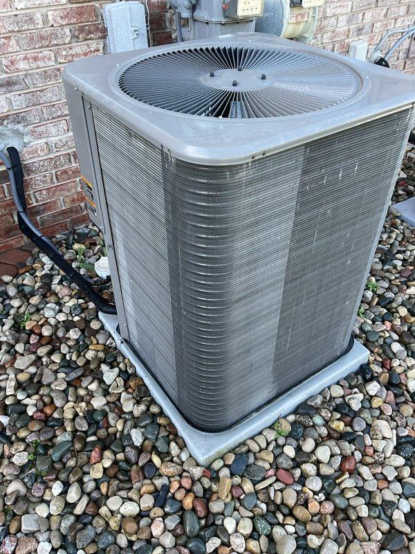Completed annual cooling maintenance on residential air conditioning system. Performed comprehensive inspection of outdoor condenser unit, checked refrigerant levels using manifold gauges, cleaned condenser coils, verified proper airflow through louvers, and tested electrical connections and capacitor operation. Unit found operating within normal parameters with no deficiencies noted.