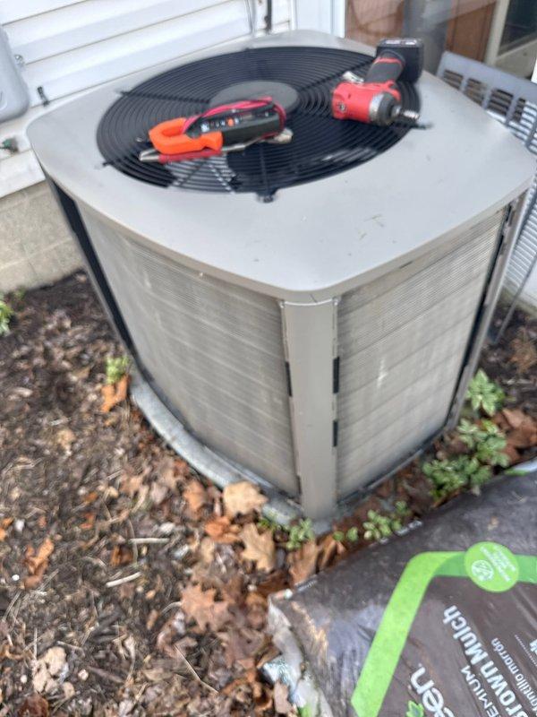 Completed annual cooling maintenance on residential air conditioning condenser unit. Performed comprehensive system inspection, replaced air filter and evaporator pad as needed, and verified proper operation of all components. Unit tested and found operating within normal parameters.