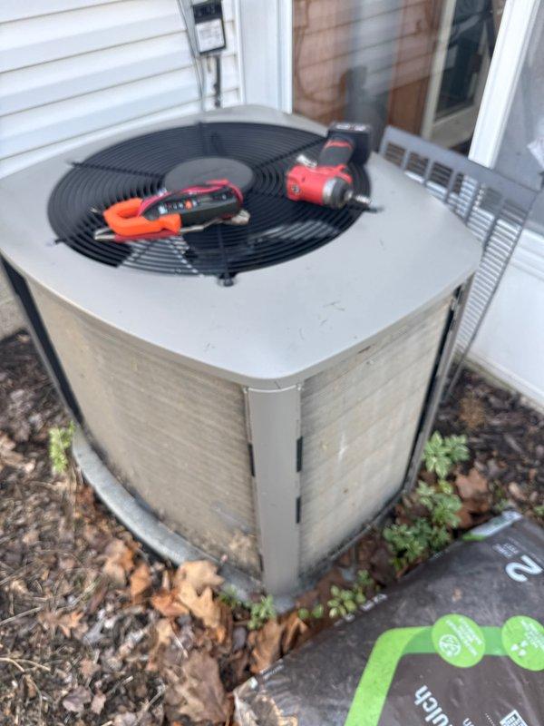 Completed annual cooling maintenance on residential air conditioning condenser unit. Performed comprehensive system inspection, replaced air filter and evaporator pad as needed, and verified proper operation of all components. Unit tested and found operating within normal parameters.