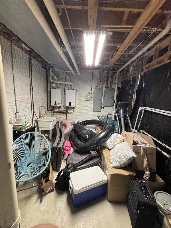 Completed on-site evaluation and provided comprehensive estimate for full HVAC system replacement of 20+ year old air conditioning unit and furnace. AC unit was depleted of refrigerant and no longer operational. Assessed existing equipment in mechanical room, including furnace with humidifier attachment and associated ductwork. Documented current system configuration and discussed replacement options with homeowner for both heating and cooling components based on previous technician's recommendation for complete system upgrade.