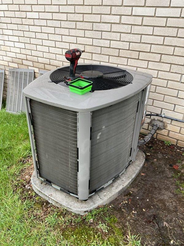 Completed comprehensive annual wellness check on residential air conditioning system as part of recurring maintenance package. Performed thorough inspection of outdoor condenser unit, including cleaning of coils, verification of refrigerant levels, testing of electrical components, and examination of all mechanical connections. Replaced air filters and evaporator pads as requested, ensuring optimal airflow and system efficiency for continued reliable operation throughout the cooling season.