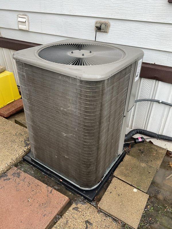 Completed scheduled preventive maintenance on residential air conditioning system. Performed comprehensive inspection of outdoor condensing unit, including cleaning of coils, checking refrigerant levels, testing electrical connections, and verifying proper fan operation. Unit returned to optimal operating condition with no deficiencies noted.