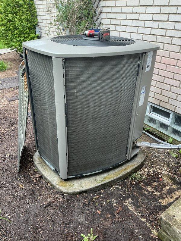 Completed annual preventative maintenance on residential air conditioning system. Performed comprehensive system diagnostics using refrigerant manifold gauges, verifying proper operating pressures and temperatures across the system. Inspected outdoor condenser unit, confirmed proper airflow through coils, and documented equipment condition with unit operating within normal parameters.