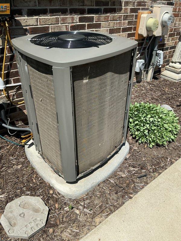 Completed routine Air Care Maintenance on residential split system air conditioning unit. Performed comprehensive inspection of outdoor condensing unit including visual assessment of cabinet condition, refrigerant line set, electrical connections, and disconnect box. Unit operating within normal parameters with no deficiencies noted at time of service.