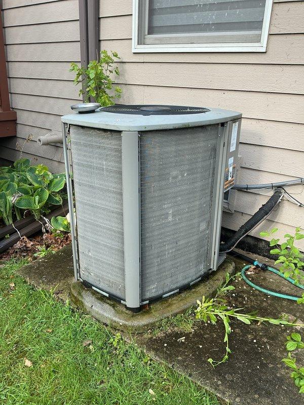 Completed annual preventive maintenance on residential air conditioning system. Inspected outdoor condenser unit, replaced air filter and evaporator pad as part of routine ACM service protocol. Unit operational and ready for cooling season.
