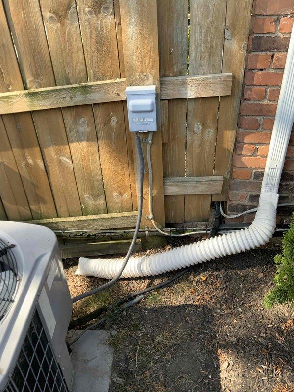 Provided estimate for air conditioning system replacement of aging outdoor condensing unit that is not performing adequately following recent service call for humidity issues. Evaluated existing equipment condition, site installation requirements, and discussed replacement options with service credit applied toward new system installation.