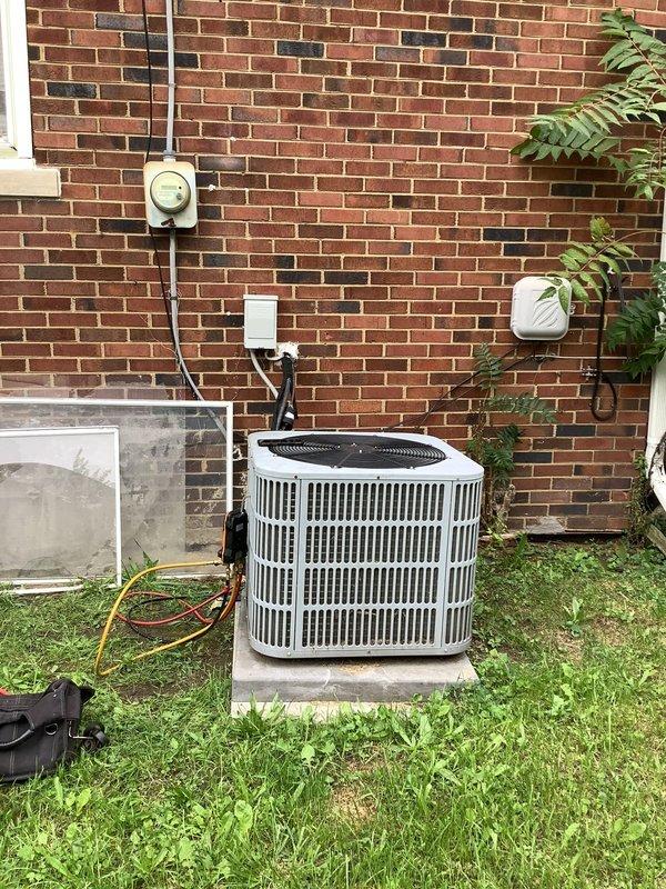 Responded to callback for non-operational air conditioning system that had not run since installation. Performed comprehensive diagnostic evaluation of outdoor condensing unit and refrigerant system. Diagnostic testing revealed critically low refrigerant charge with subcooling readings of -32.5°F and -32.8°F, confirming insufficient refrigerant in system as previously indicated by third-party technician.