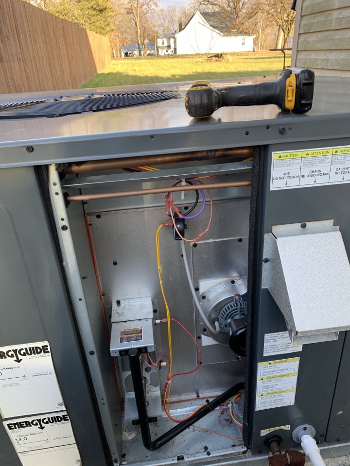Goodman gas furnace air conditioner packaged unit maintenance 