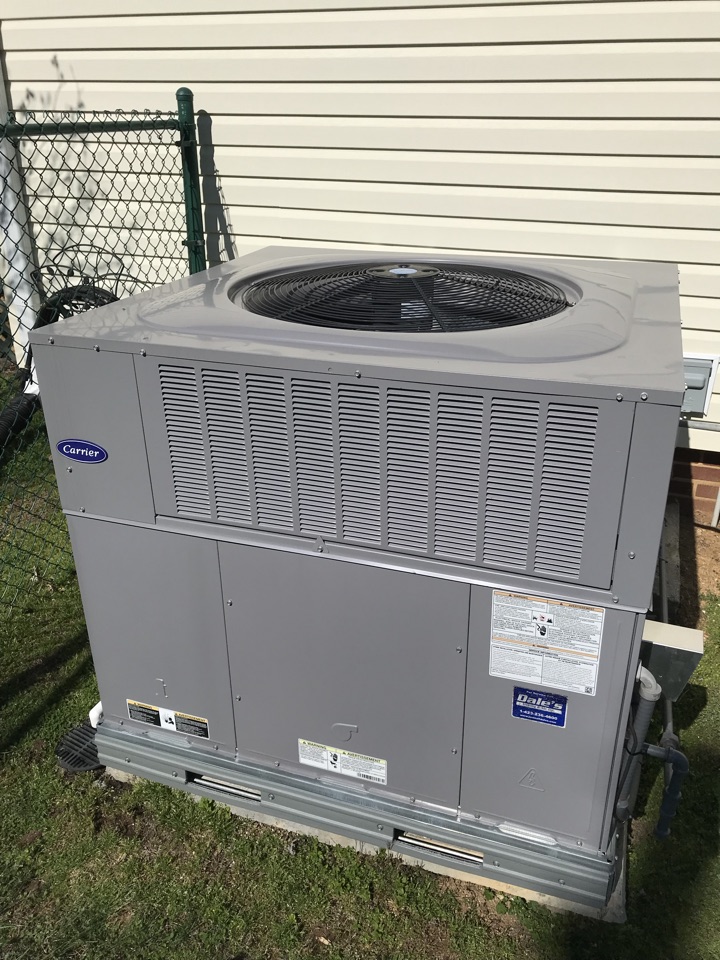 East Ridge, TN - Heating Service on a Carrier heat pump.