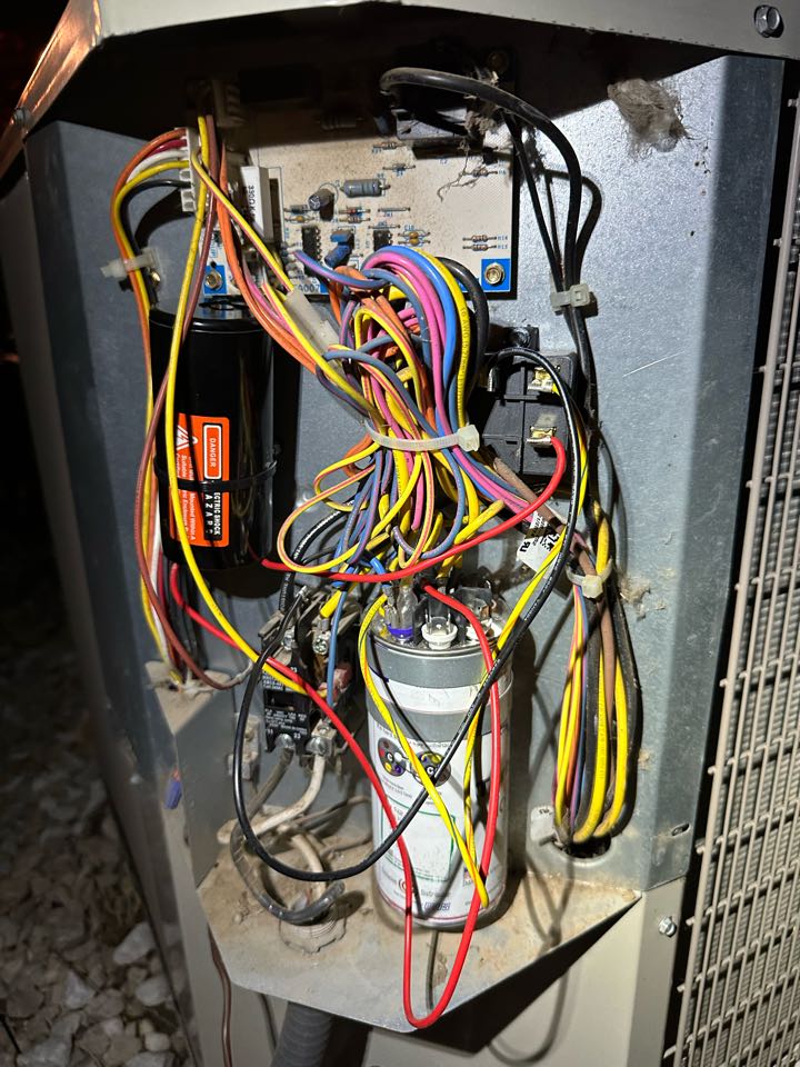 Repaired a Payne air conditioner at 10:30 pm  for a great customer in Justin tx