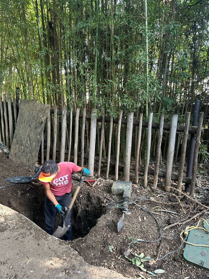 Water spot repair in the zoo. Plumbing repair