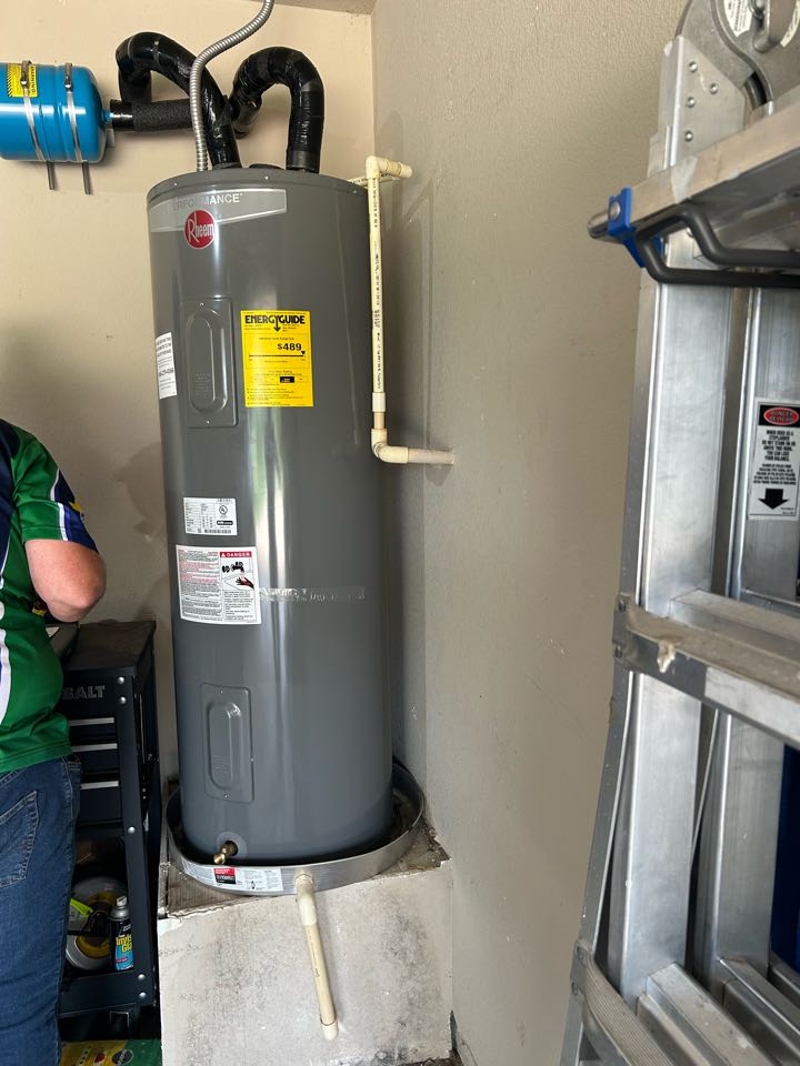Replace customers water heater under warranty 