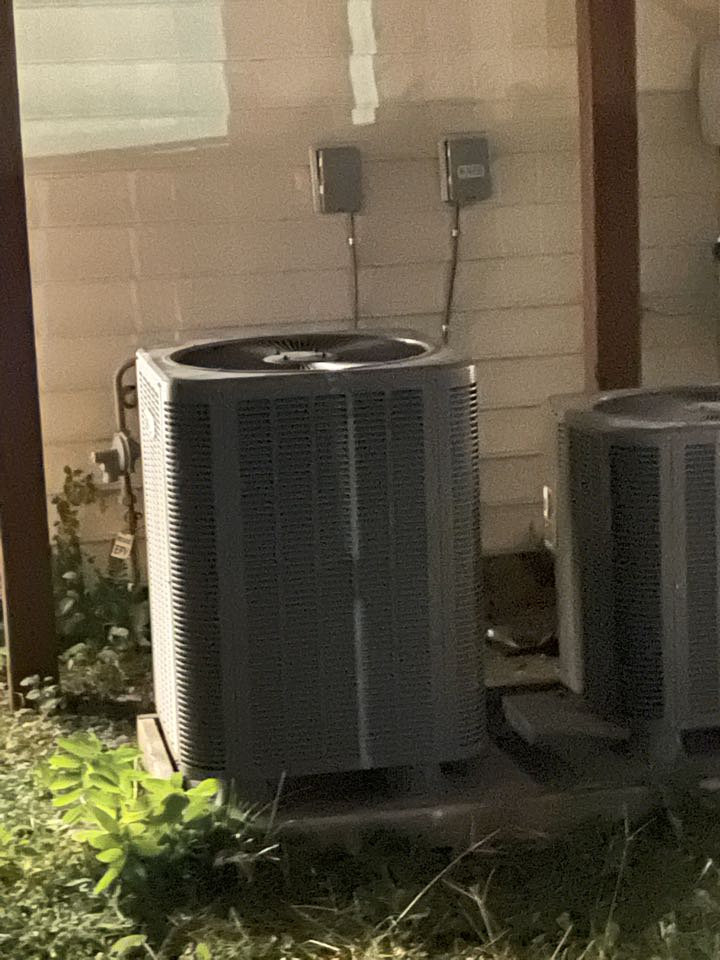 After, Lennox Heat Pump, Heat Pump Not Heating, Thermostat is blank, No power to heat pump, Heating not working, Maintenance Agreement, Service Contract, 