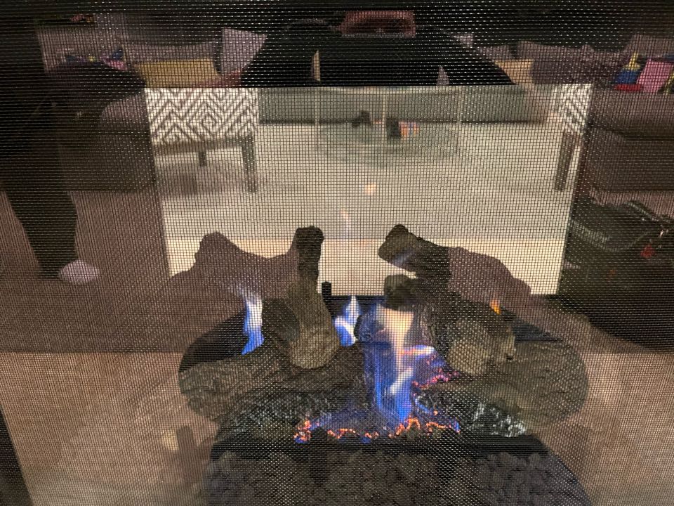 Great Falls, VA - Gas Fireplace Not Turning on, Gas Fireplace no Pilot, Gas Fire Log System Not Functioning, Repair Gas Fireplace, Repair Gas Log System, Maintenance on Gas Fireplace, Maintenance Gas Fire Log fix Gas Fireplace