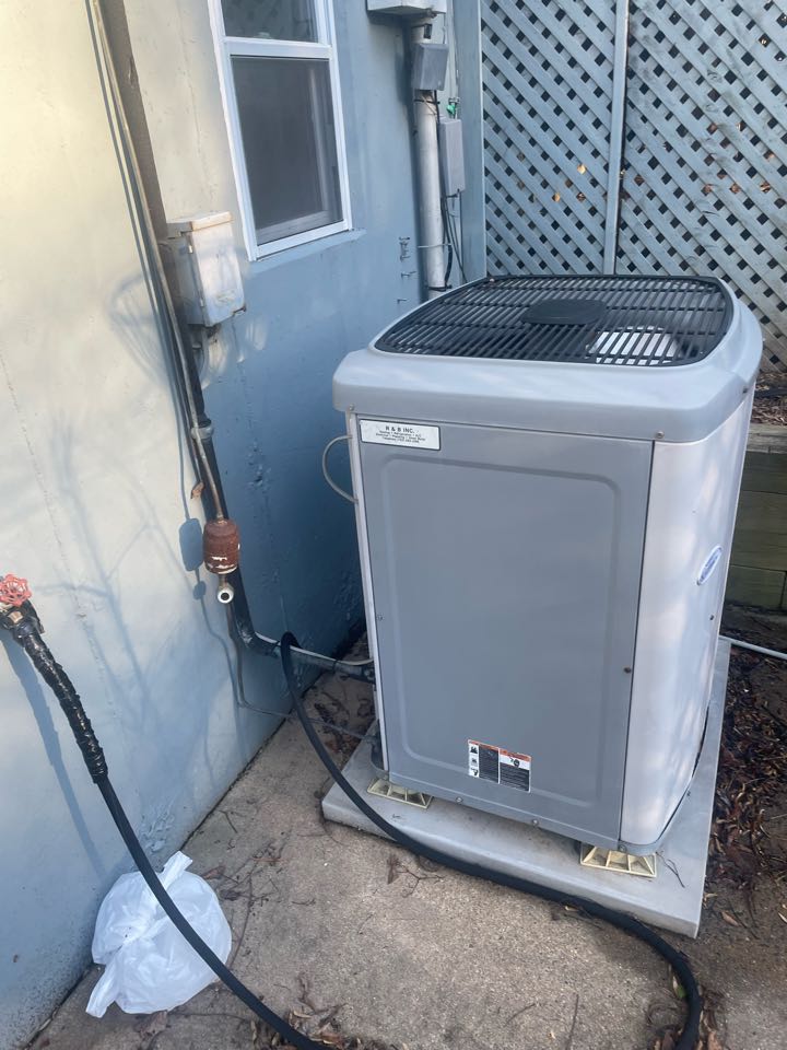 Great Falls, VA - Perform repair on Carrier heat pump not getting to temperature, estimate for new heat pump.