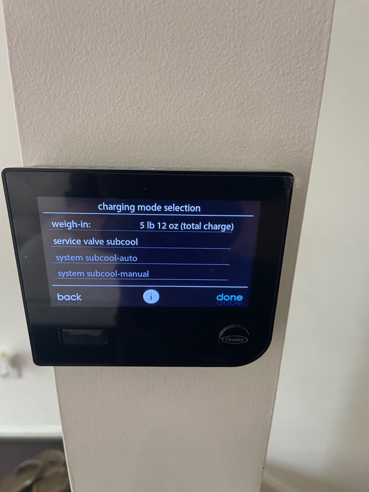 Arlington, VA - Air Conditioner Not Cooling, Fix My A/C, Heat Pump Not Cooling, Fix My Heat Pump, Thermostat Has Errors On It, HVAC, Carrier, Carrier Infinity, Infinity Control, Repair My Beat Pump Repair My Cooling, Maintenance On Heat Pump, Summer Maintenance, Maintenance Agreement, Maintenance Contract, Service Agreement. service Contract, Refrigerant Leak, Repair Refrigerant Leak