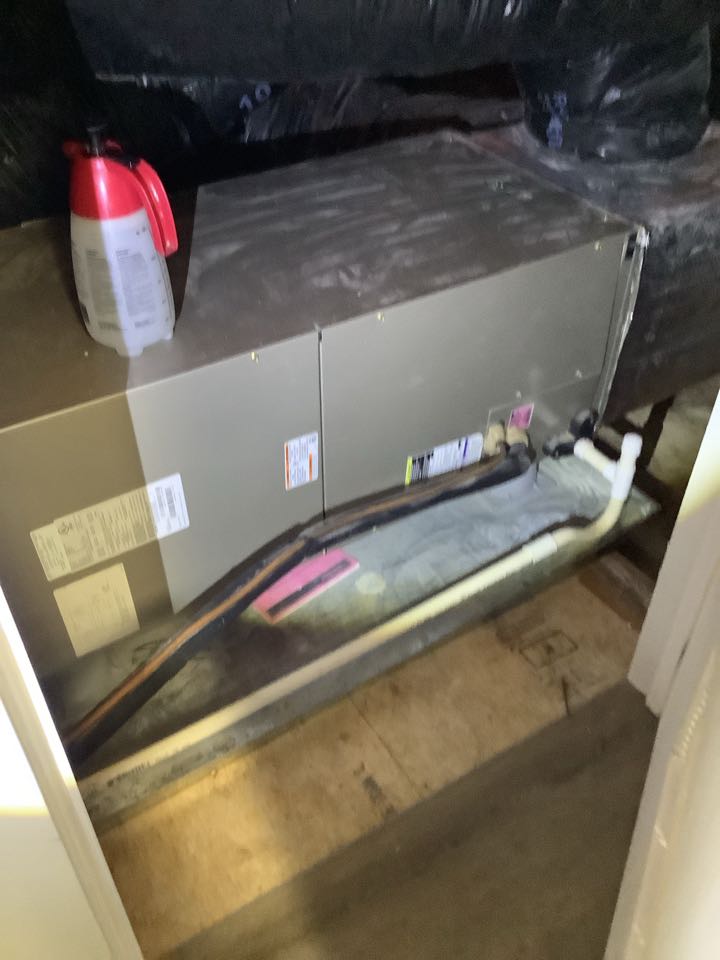 Great Falls, VA - Carrier Heat Pump, Heat Pump Maintenance. Club Membership, Maintenance Agreement, Summer A/C Tune Up, Capacitor Replacement, Mitsubishi Ductless Heat Pump.  Cooling Check 