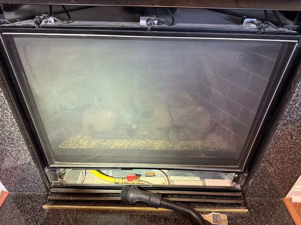 Ashburn, VA - Gas Fireplace Not Functioning. Gas Pilot Was Not Lit. Heatilator, Gas Fireplace Dirty. Gas Fireplace Not Working.