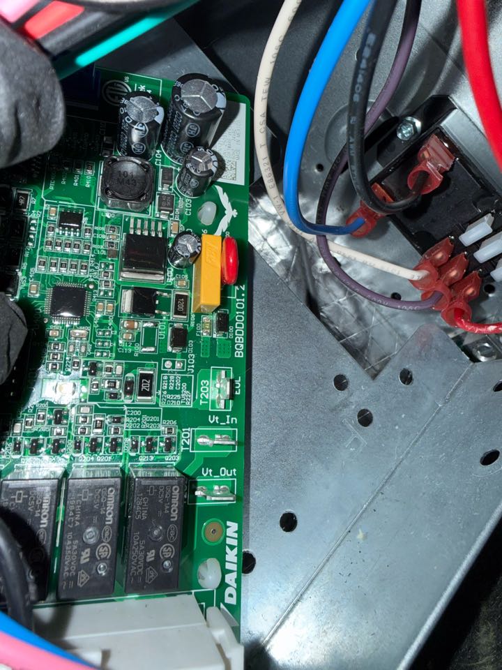 Manassas, VA - Heat Not Coming On, Repair My Heating System, Heating Repair, Fix My Heating System, HVAC, HVAC Repair, Fix My HVAC, Goodman, Goodman Heat Pump, Fix My Heat Pump, Repair My Heat Pump, Heat Pump, 