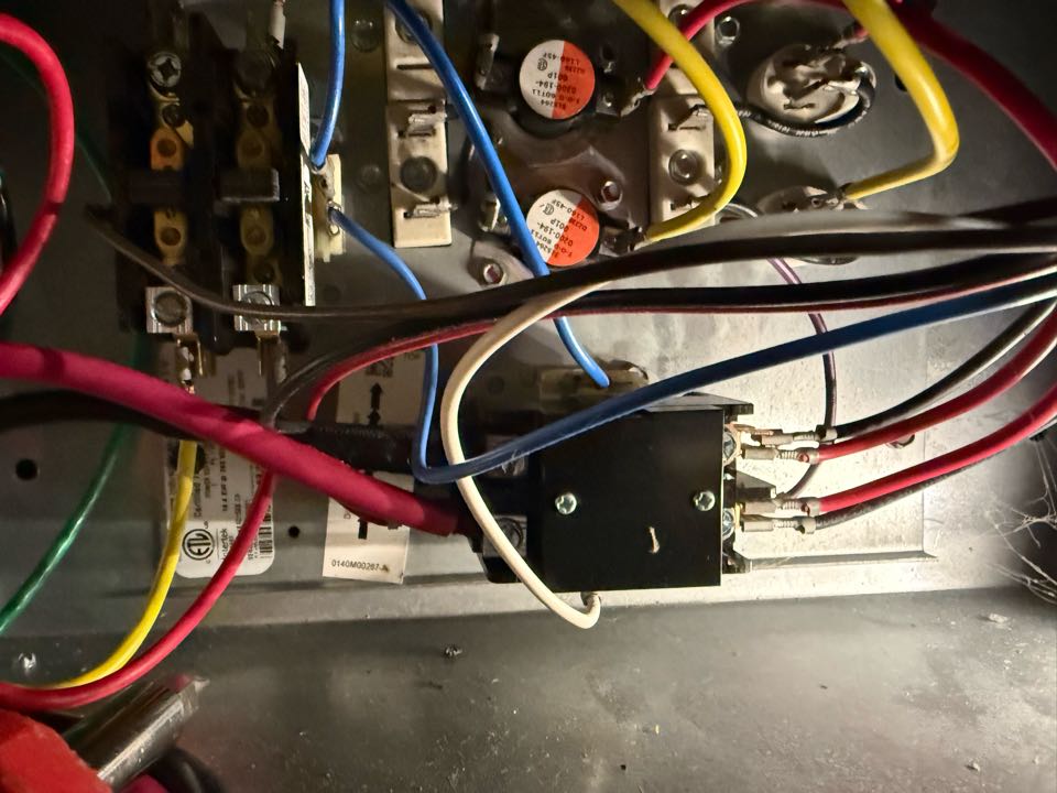 Great Falls, VA - No Heat. Heat Not Turning On, Fix My Heat Heat Pump Not Turning On, Electrical Smell, Electric, Electric Heat, Heat, Fix My Heating System, Repair My Heating System, Fix My Heat, Repair My Heat, Maintenance Agreement, Maintenance Contract, Service Agreement, Service Contract, 