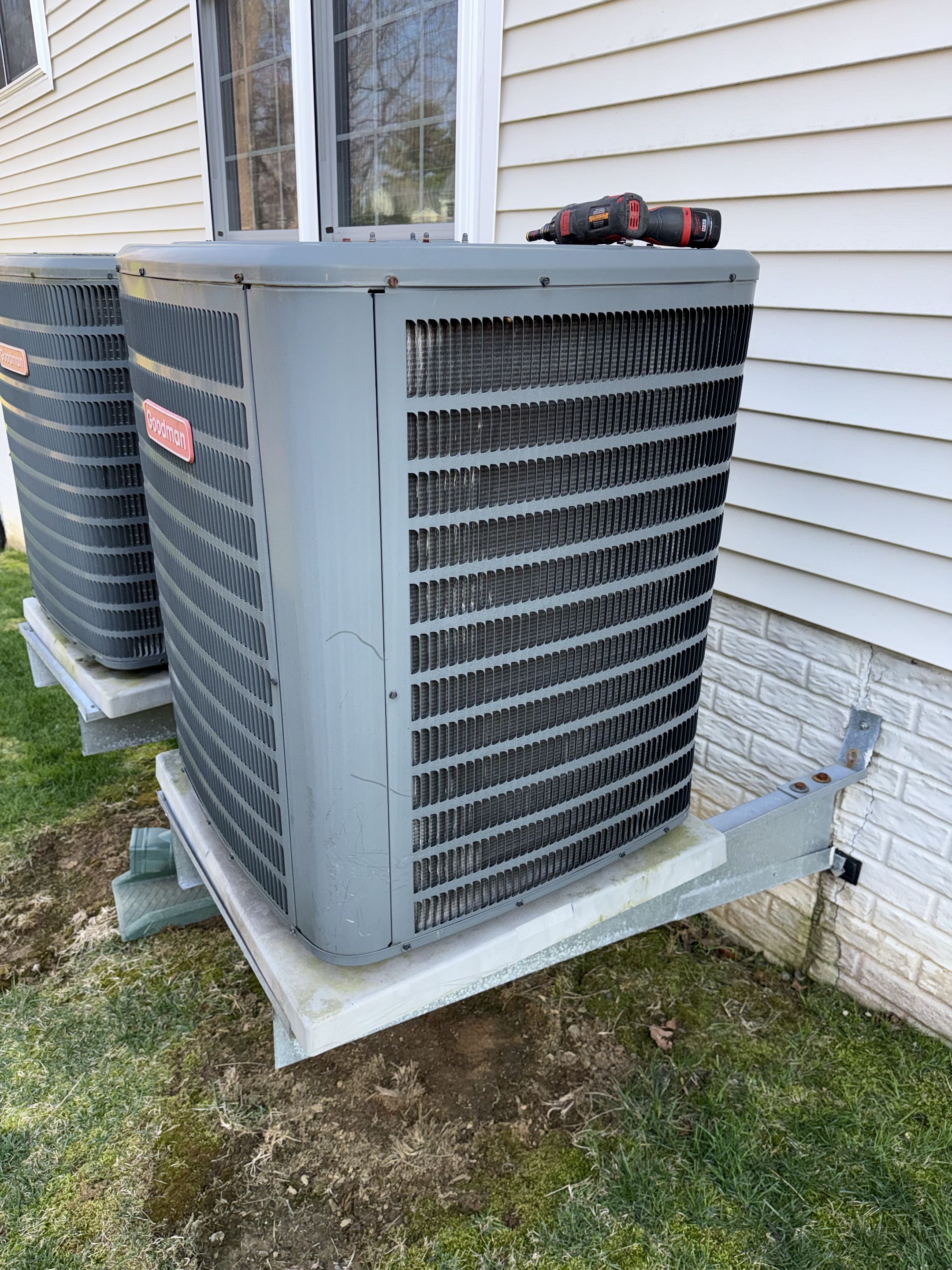 Purcellville, VA - Gas Fireplace Maintenance, Gas Fireplace Tune-Up, Gas Fireplace Cleaning, A/C Maintenance, Heat Pump Maintenance, Cooling Tune-Up, A/C Check, Cooling Inspection, Air Conditioner, Maintenance Agreement, Maintenance Contract. Service Agreement, Service Contract, Goodman,  Goodman HVAC, HVAC. HVAC Maintenance, 