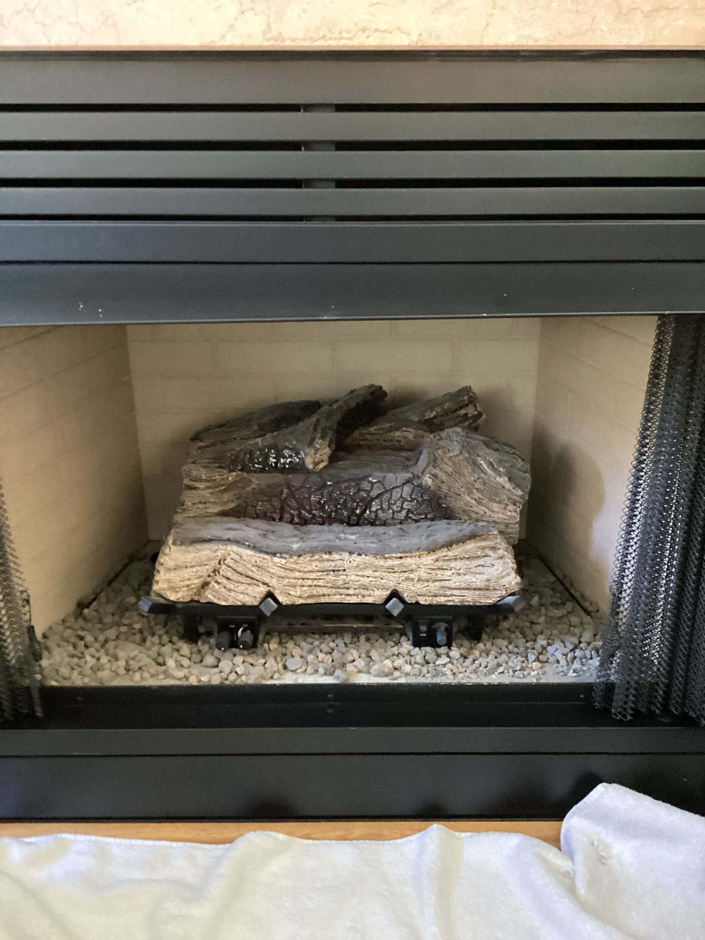 Reston, VA - Gas Log Fireplace Maintenance, Gas Fireplace Cleaning, Gas Fireplace Inspection, Monessen Hearth, 