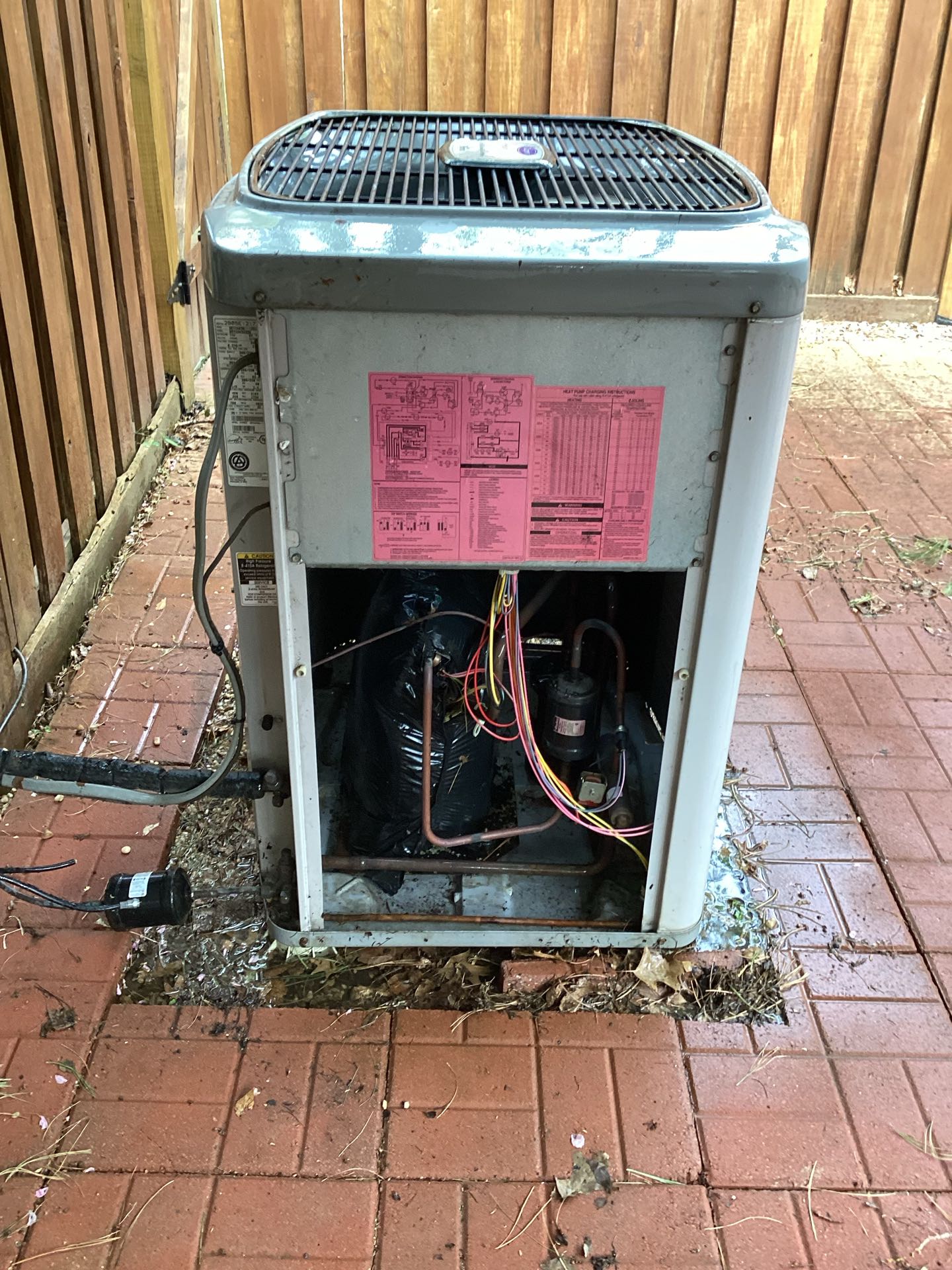 Vienna, VA - Carrier Heat Pump, Summer A/C Maintenance, Cooling System Check, A/C Inspection 